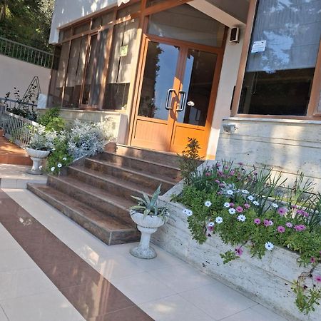 Jozi Kaiser Apartment 3 Драч Екстериор снимка