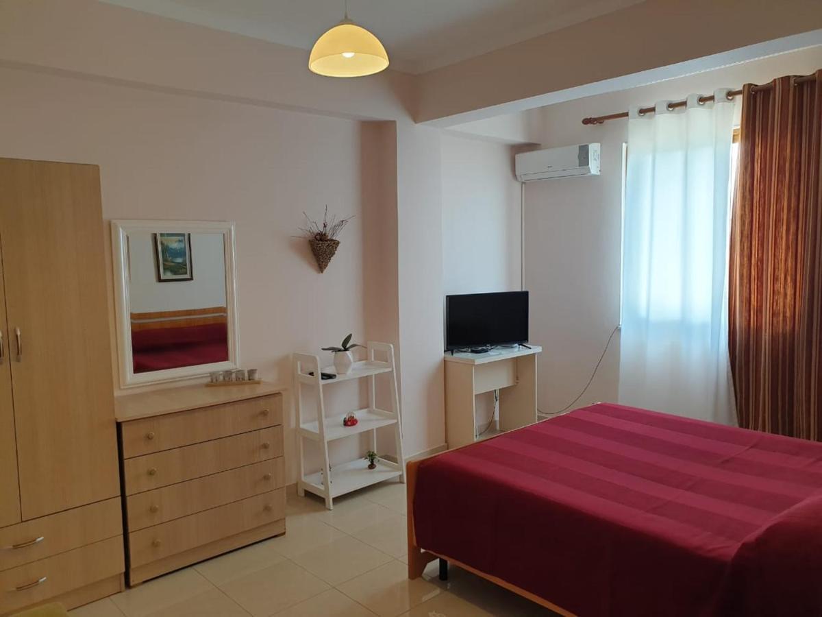 Jozi Kaiser Apartment 3 Драч Екстериор снимка